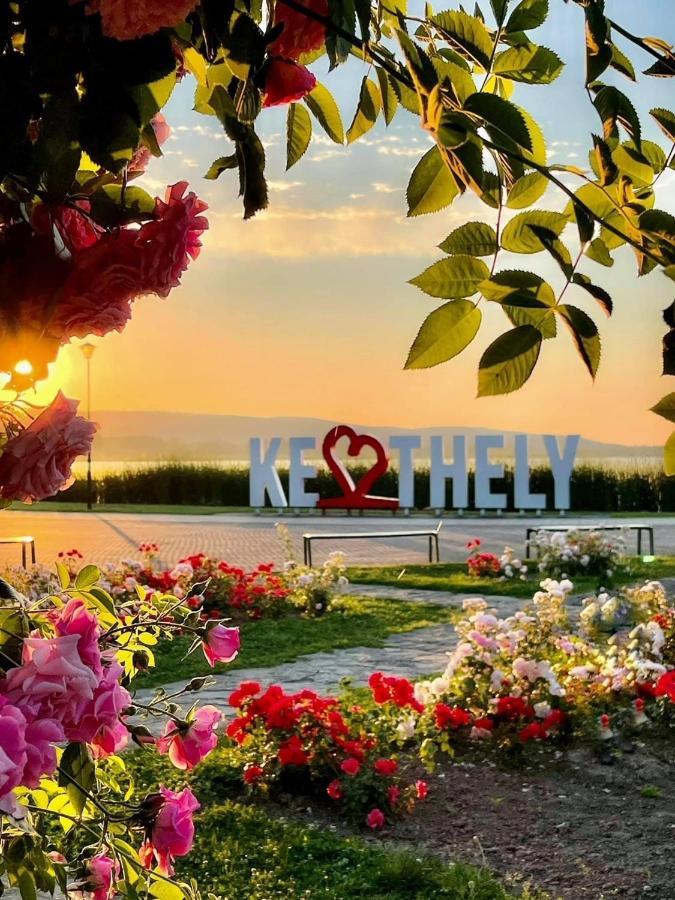 Pegazus Apartman Кестхей Экстерьер фото