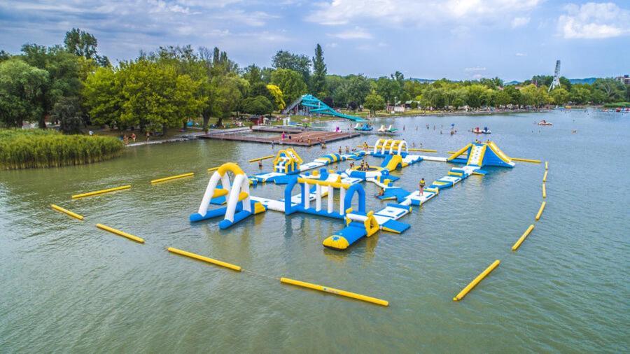 Pegazus Apartman Кестхей Экстерьер фото